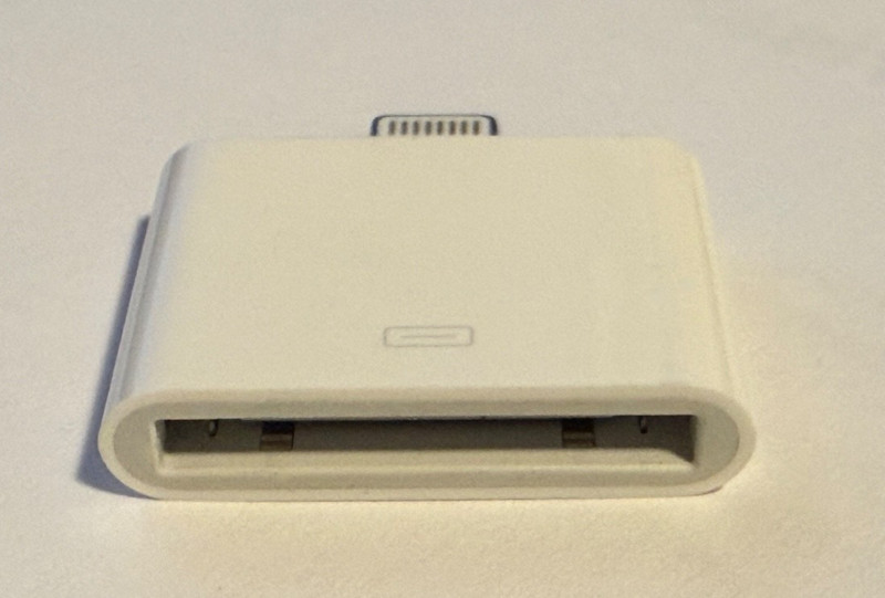 Genuine Apple Lightning to 30-Pin Adapter Sync Charge Connector A1468 gallery