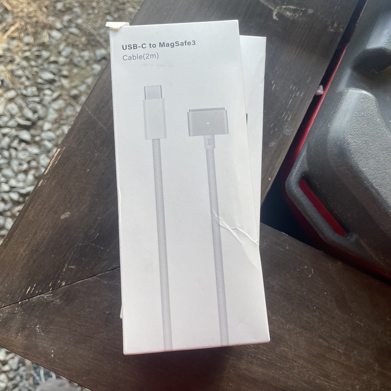 USB-C to MagSafe 3 Cable 2m/6.6ft White And Gray USB-C gallery