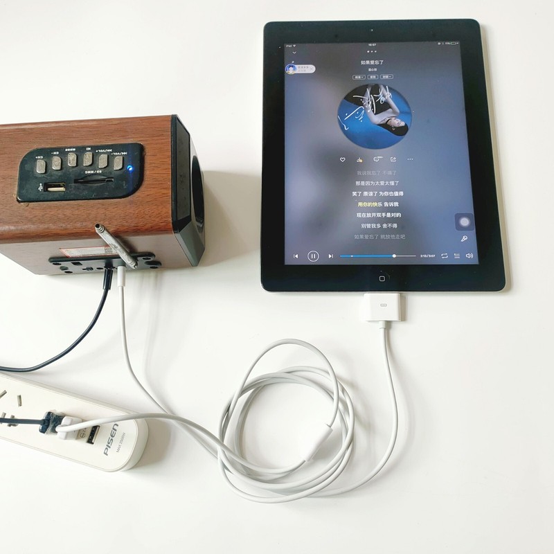 30pin Dock To 3.5mm Car AUX Audio USB charger Cable For iPhone 3G 4G iPod Touch gallery