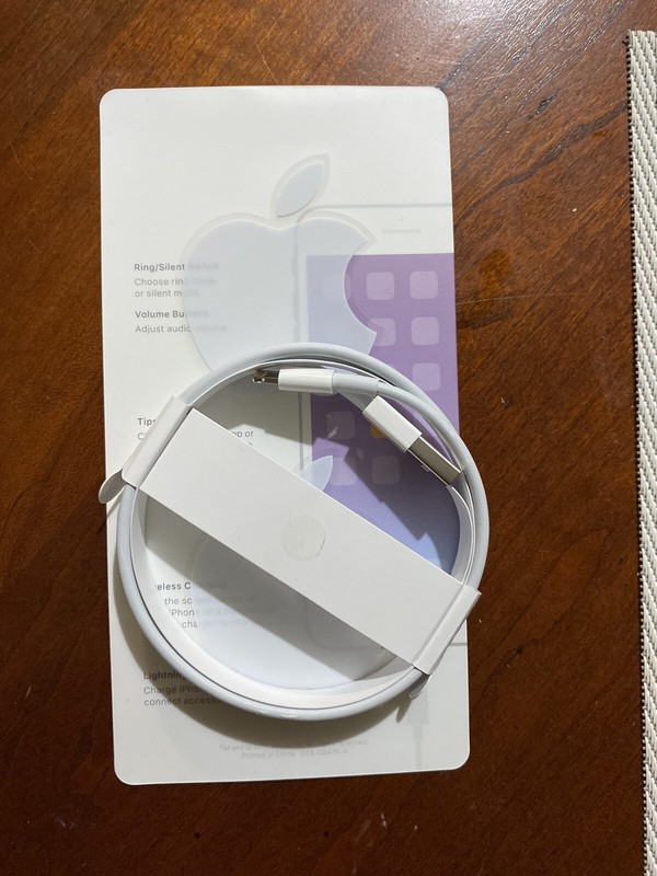 Apple MD818ZM/A 3ft. Lightning to USB Cable – White