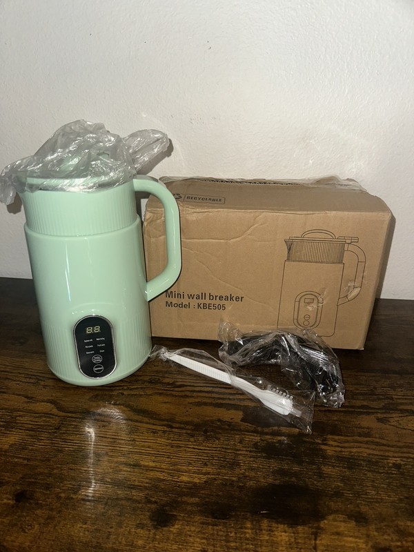 Mini Wall Breaker With Different Functions Green Color – New. Opened Box