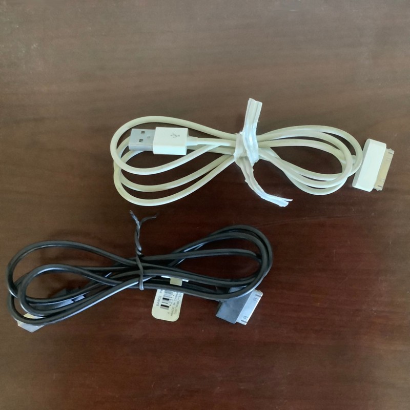 GUC SET OF 2 Unbranded 39″ Charging Cables for Apple iPhone 3G, 3GS, 4, 4S