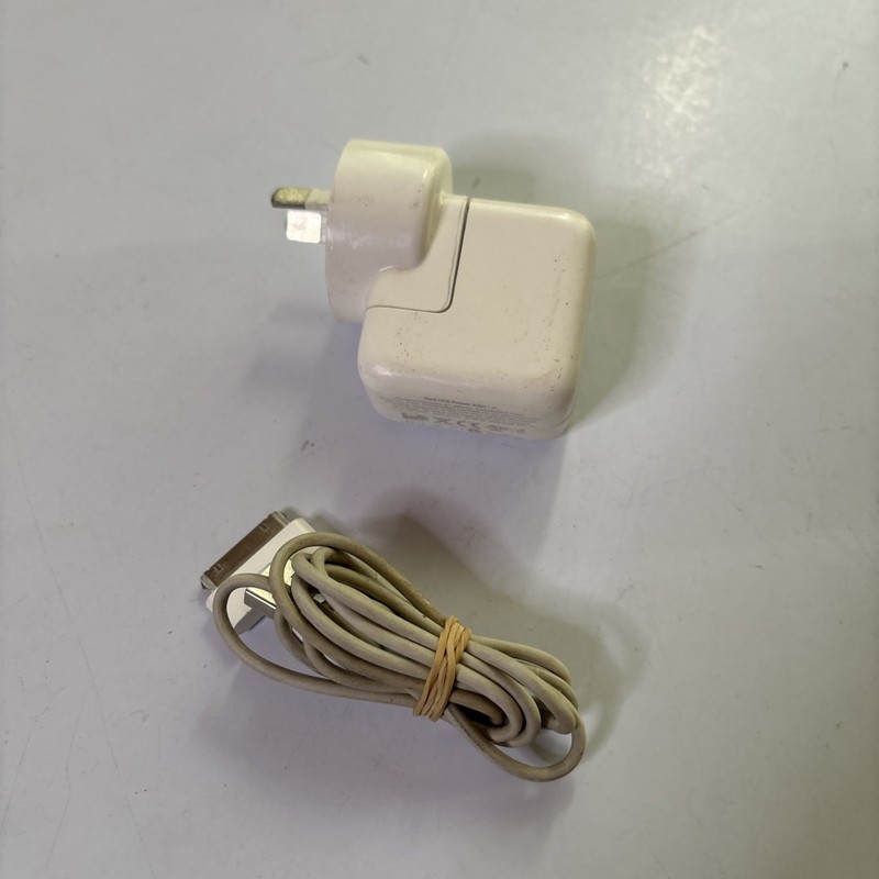 Genuine Apple iPod USB Power Adapter A1205 Power Supply With 30 Pin USB Cord
