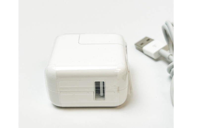 Lot of 100 Genuine Apple 12W USB Power Adapter Charger w/ Lightning Cable A2167 gallery
