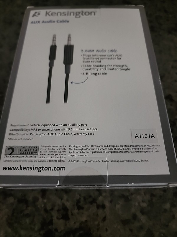 Kensington Car Audio AUX Cable for iPhone/iPod including iPhone 4S gallery