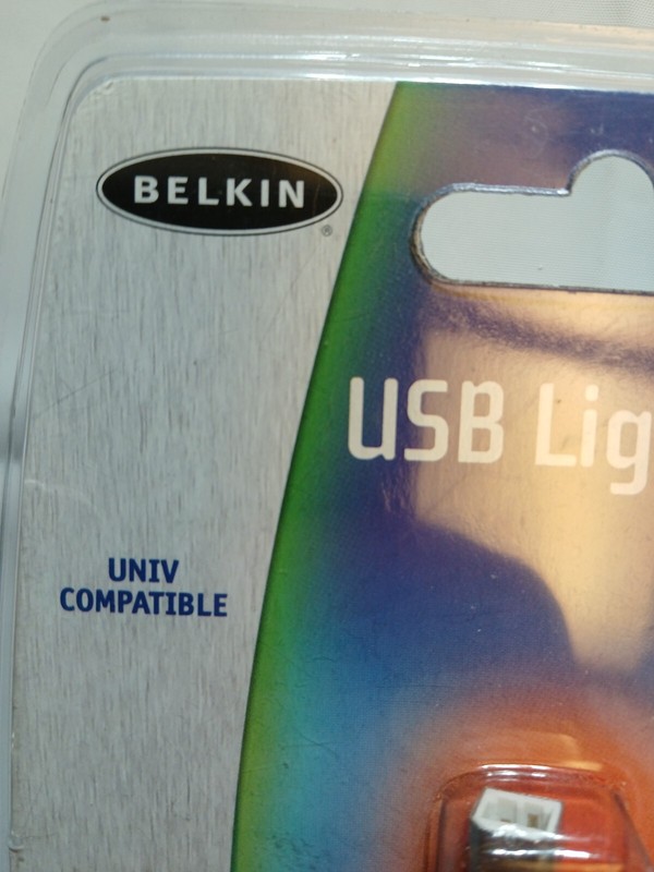Bellkin Lighted Usb Cable 6 Ft. Red gallery
