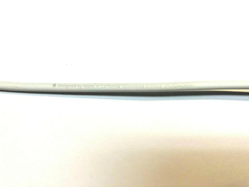 (MUQ93AM/A) Genuine Apple USB-C to Lightning Cable (3.3' / 1m) gallery
