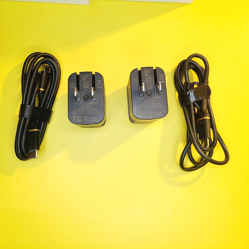 LOT OF 2 OTTERBOX OBFTC-0069-B 20W WALL CHARGER + CABLE TYPE C FAST CHARGE 1PORT gallery