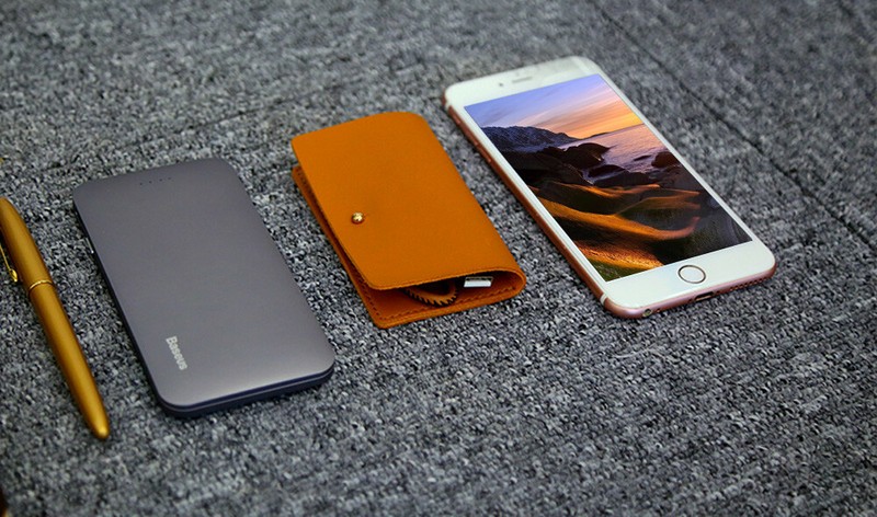 Apple Card Holder Cable Baseus Portable Finish Leather Camel gallery