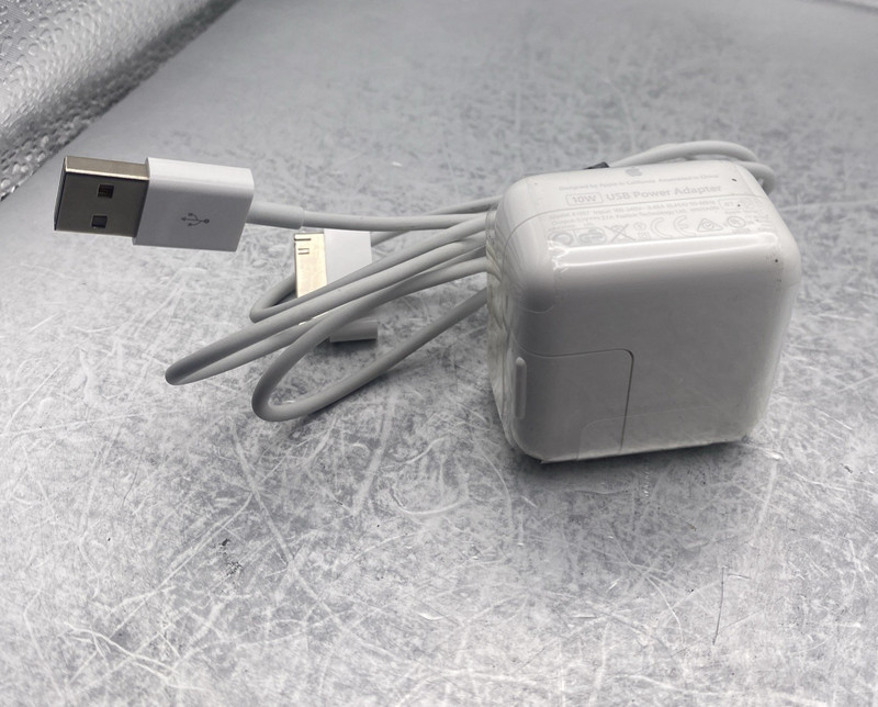 Genuine Apple 30 Pin Cable 10W USB Power Adapter iPad iPhone iPod