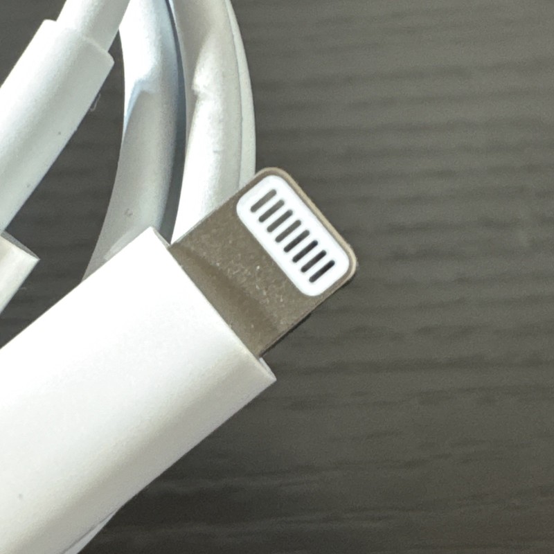 New Original Apple MX0K2AM/A USB-C to Lightning Cable (1M) Opened Box gallery