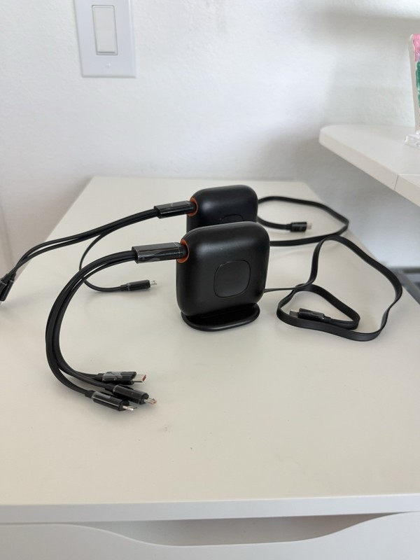 3-in-1 Charging Cable USB-C/Lighting/Micro-USB 6 ft Black Matte x2