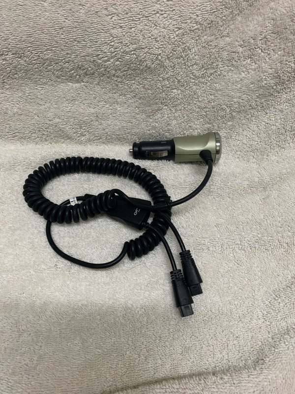 iGo Cigarette Lighter Power Adapter with 6630034-0800 w/2 Power Tips
