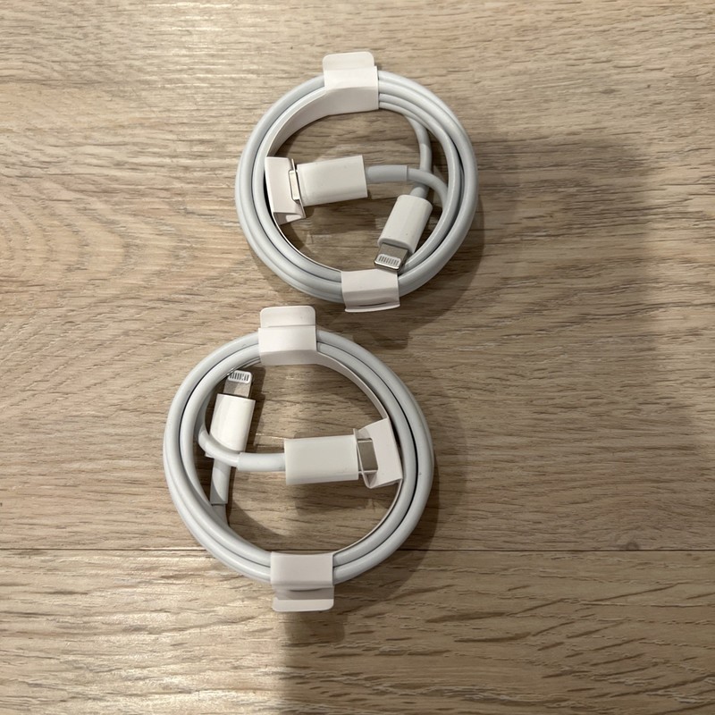 Apple MX0K2AM/A USB-C to Lightning Cable