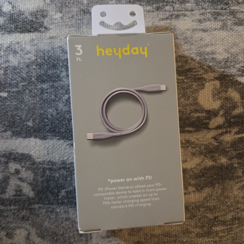 3’ heyday Lighting to USB-C Round Cable gallery