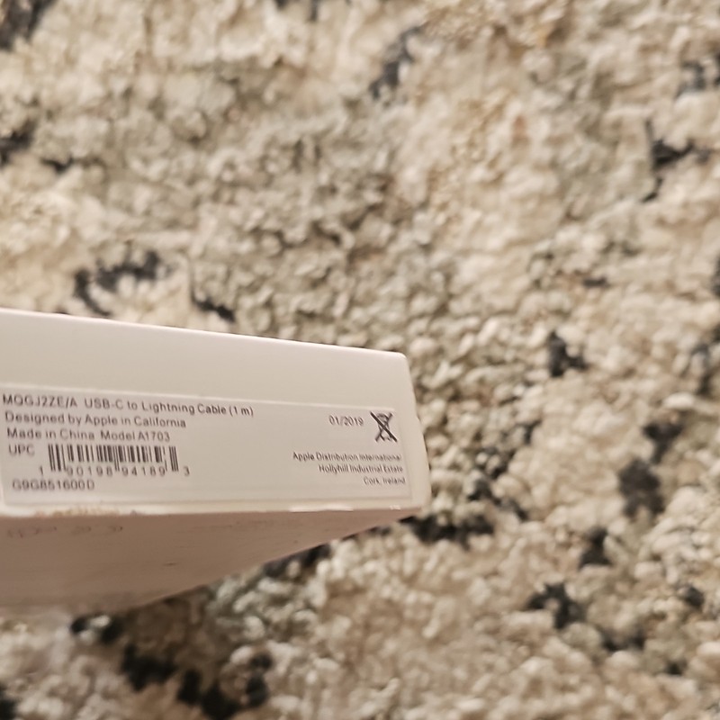 Apple White 1m USB-C to Lightning Charging & Data Sync Cable Universal gallery