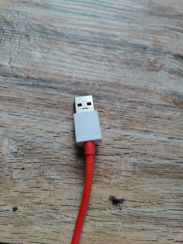 OnePlus 65 W Supervooc charging cord usb C to A gallery