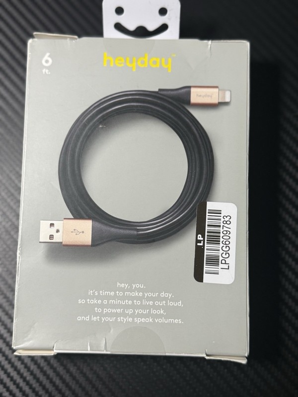 Heyday 6ft MFi-Certified Lightning USB-A Charging Cable gallery