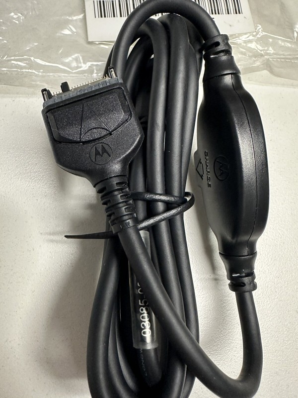 Original Motorola NNTN4007 USB Data Cable for Nextel Cellular Phone w ChargePORT gallery