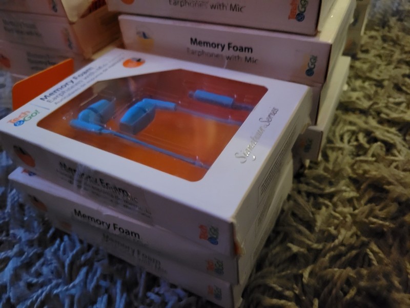HUGE (98) Tech & Go Braided Micro-USB Charging Cables & Headphone Lot RESELLERS gallery
