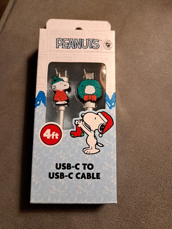 Peanuts Snoopy 4Ft USB-C To USB-C Charger Cable Devices Holidays Christmas NIB