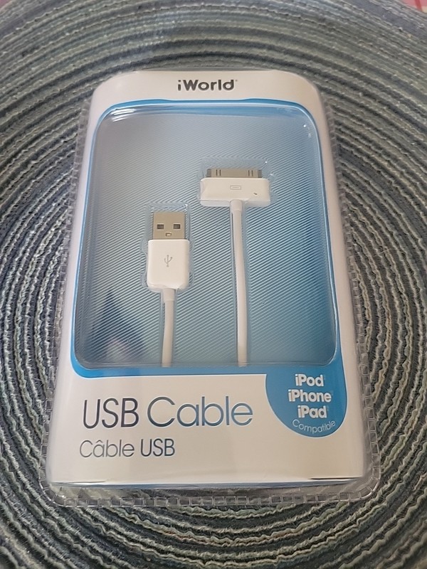 Iworld USB cable For IPODS IPAD IPHONE 3 Foot Cord 30 Pin cable 2012 Vintage