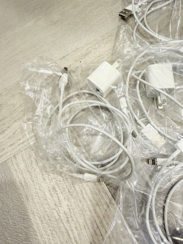 Lot Of 29 Apple 3ft. (1m) Lightning to USB Cable - White WITH Charging Block gallery