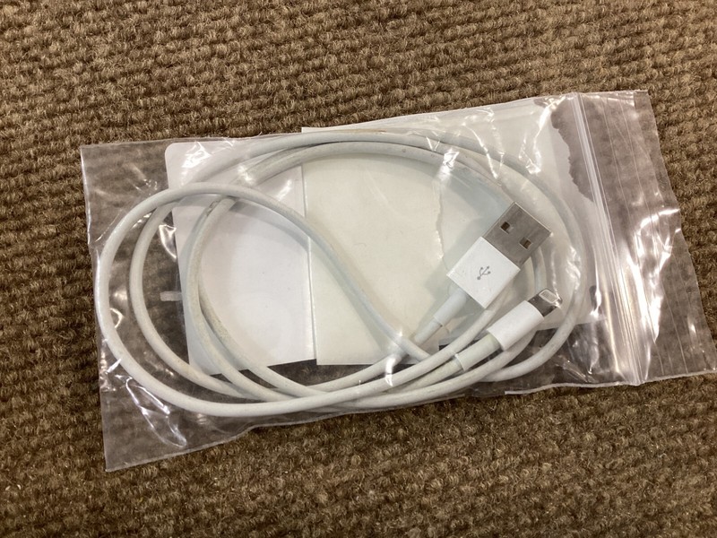 Apple Authentic Lightning to USB Cable 1 Meter MXLY2AM/A ✅❤️️✅❤️️ WTY gallery