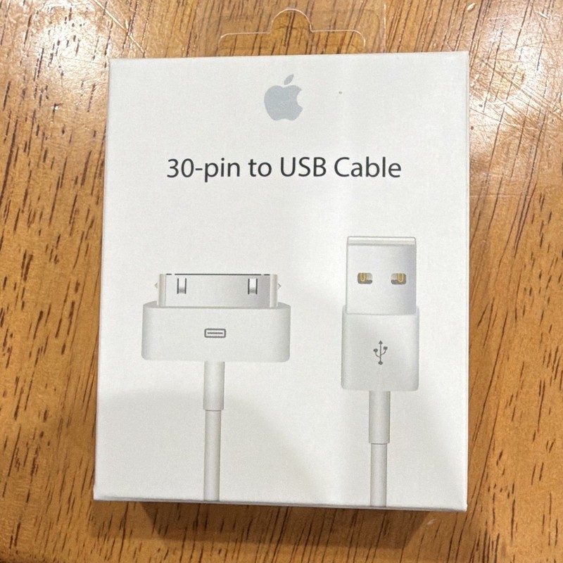 Apple 30-Pin to USB 2.0 Charging/Data Sync Cable 1m White MA591G/C