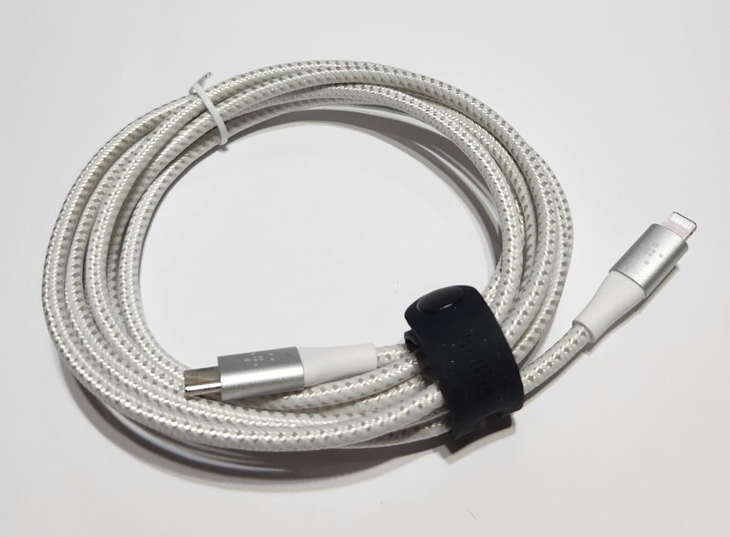 Unused White Belkin Boost Charge Braided USB-C to Lightning Cable 6.6ft/2M gallery