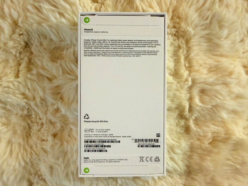 BOX + CABLE ONLY Apple iPhone 13 gallery