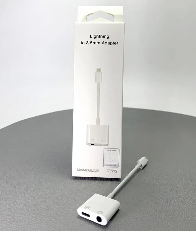 2 IN 1 Headphone Adapter Jack to 3.5mm AUX Cord gallery
