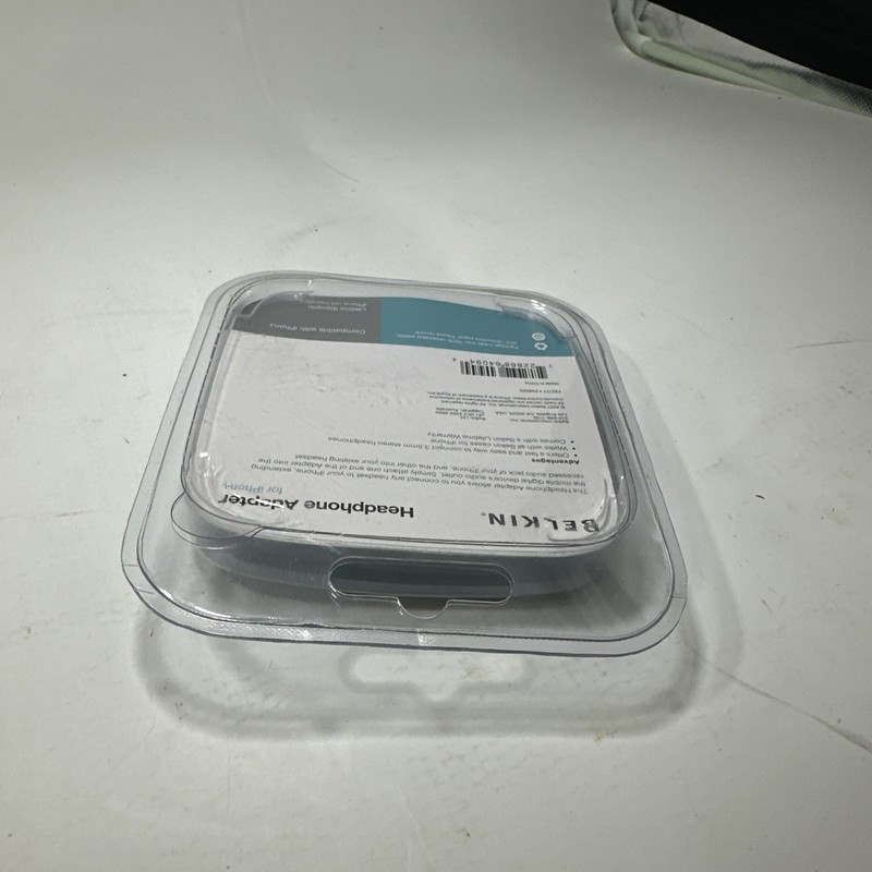 Belkin 3.5mm M to 3.5mm F Headphone Adapter for iPhone/iPod - Black (P48560)NEW gallery