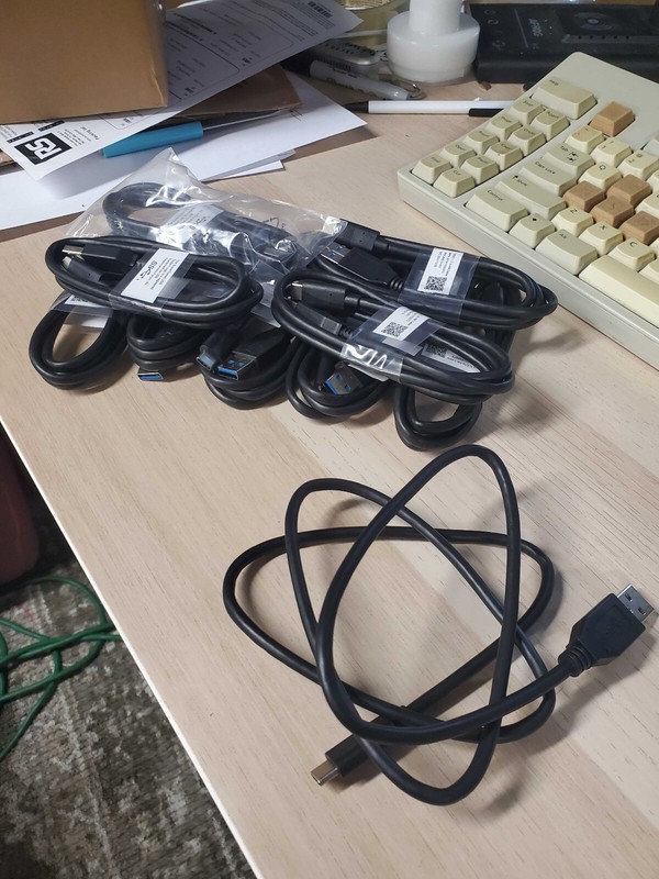 10x USB C cables, 100cm, unused, some still wrapped
