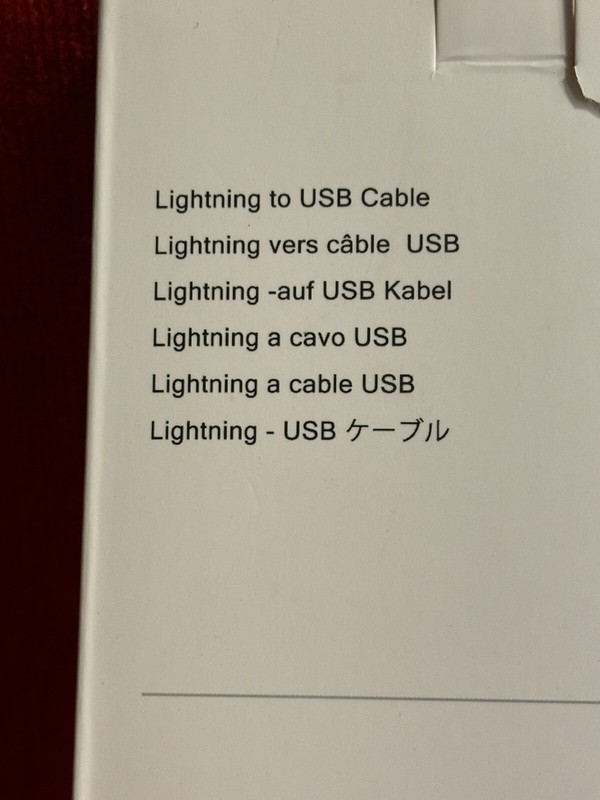 Apple Md818AmA 1M Lightning to USB Cable - White gallery