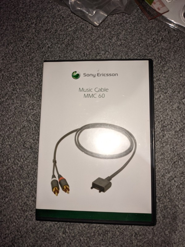 Sony Ericsson MMC-60 Music Cable RCA Line Out Output Stereo
