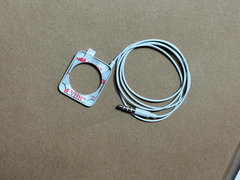 New Genuine Apple Watch Security Cable to 3.5mm Audio 38mm 677-09270 A806540 gallery