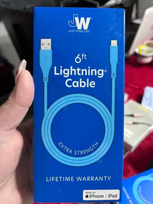Just Wireless MFi-Certified 6ft USB-A to Lightning Cable Extra Strength – Blue