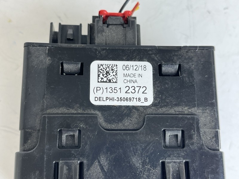2019 CHEVROLET EQUINOX FRONT AUX MEDIA USB TYPE C SOCKET PORT OEM 13512372 gallery
