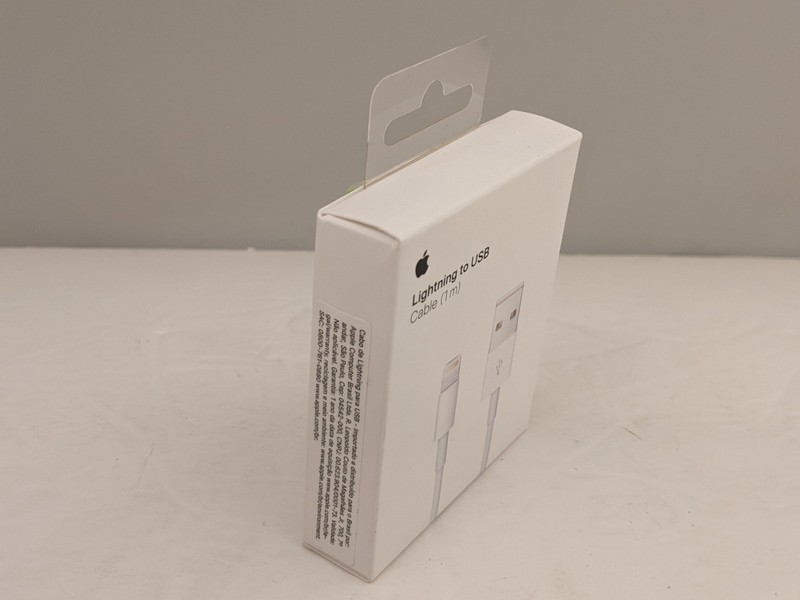 APPLE Lightning to USB Cable | 1m | Charge / Sync | MXLY2AM/A | Model A1480 NEW gallery
