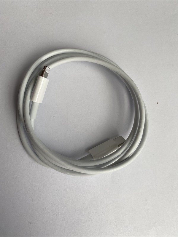 Genuine Apple USB-C To Lightning Cable (1 M) gallery