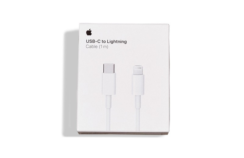 Pack of 2 Brand New Genuine Apple USB-C to Lightning Cable 1 M (MM0A3AM/A)