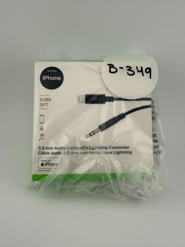 NEW Belkin Black 3ft iPhone Aux Cord 3.5mm Audio Cable with Connector gallery