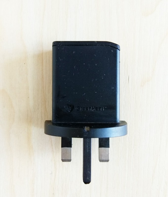 Genuine Sony Ericsson xperia USB Power Adapter UK Plug