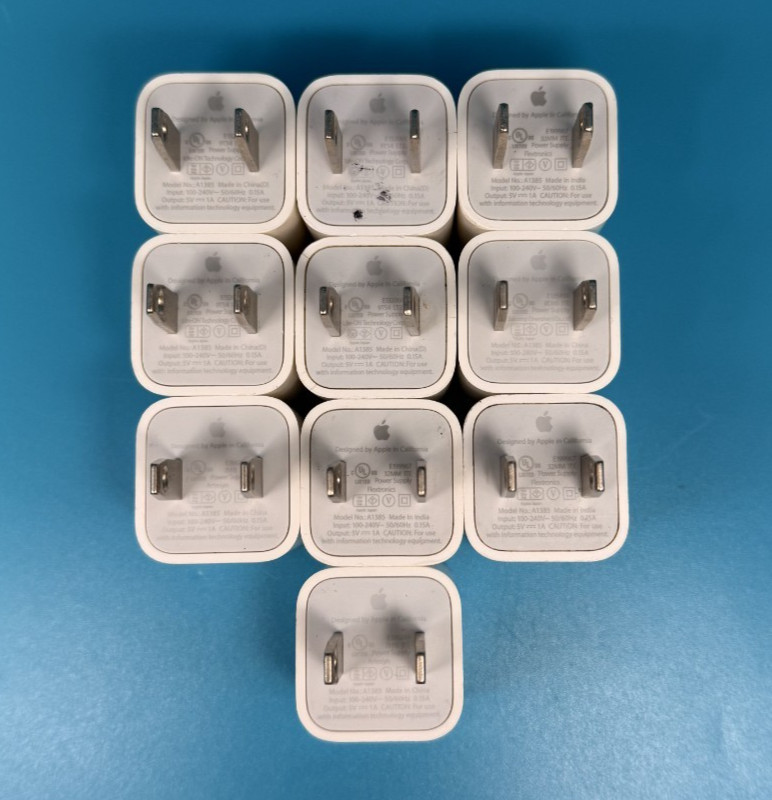 Lot of 10 Genuine Apple 5W A1385r Adapter – USB-A White Used