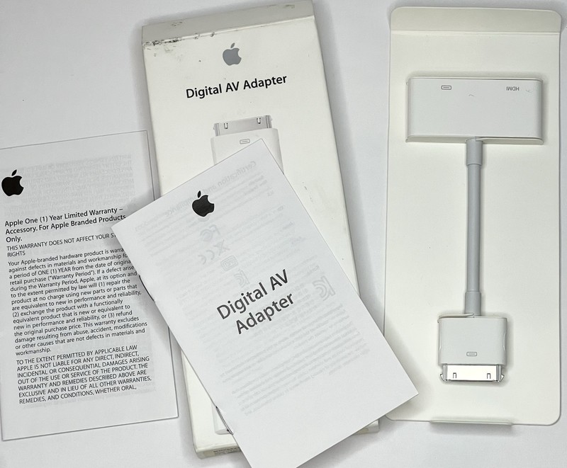 Apple 30-pin Digital AV Adapter Model A1422 New In Box gallery