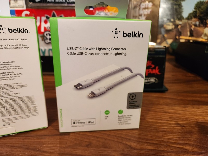 Belkin Fast Charge Braided USB-C to Apple-Lightning Charging Data Sync Cable gallery