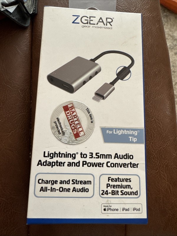 ZGEAR Flat Blade To 3.5mm Audio Adapter And Power Converter for iPhone, iPad NEW