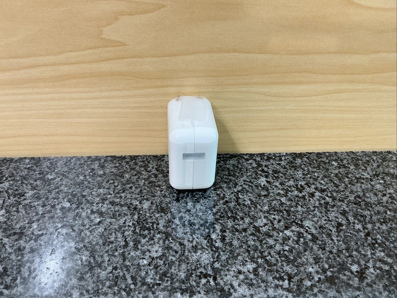 Apple 12 W USB Wall Power Adapter Mode A 1401 gallery