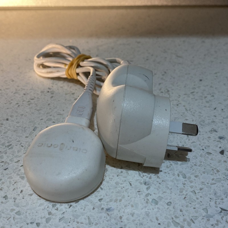 Genuine Clarisonic Power Supply HK-J402-A120 12V 0.5A With Cradle